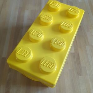2012 LEGO Storage Case 8 Stud Large Yellow Container Plastic Bin Box